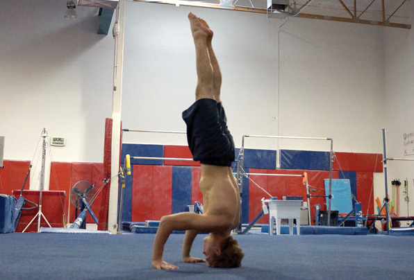 Free Headstand Push-Up