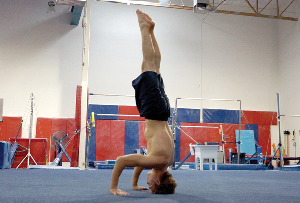Free Headstand Push-Up
